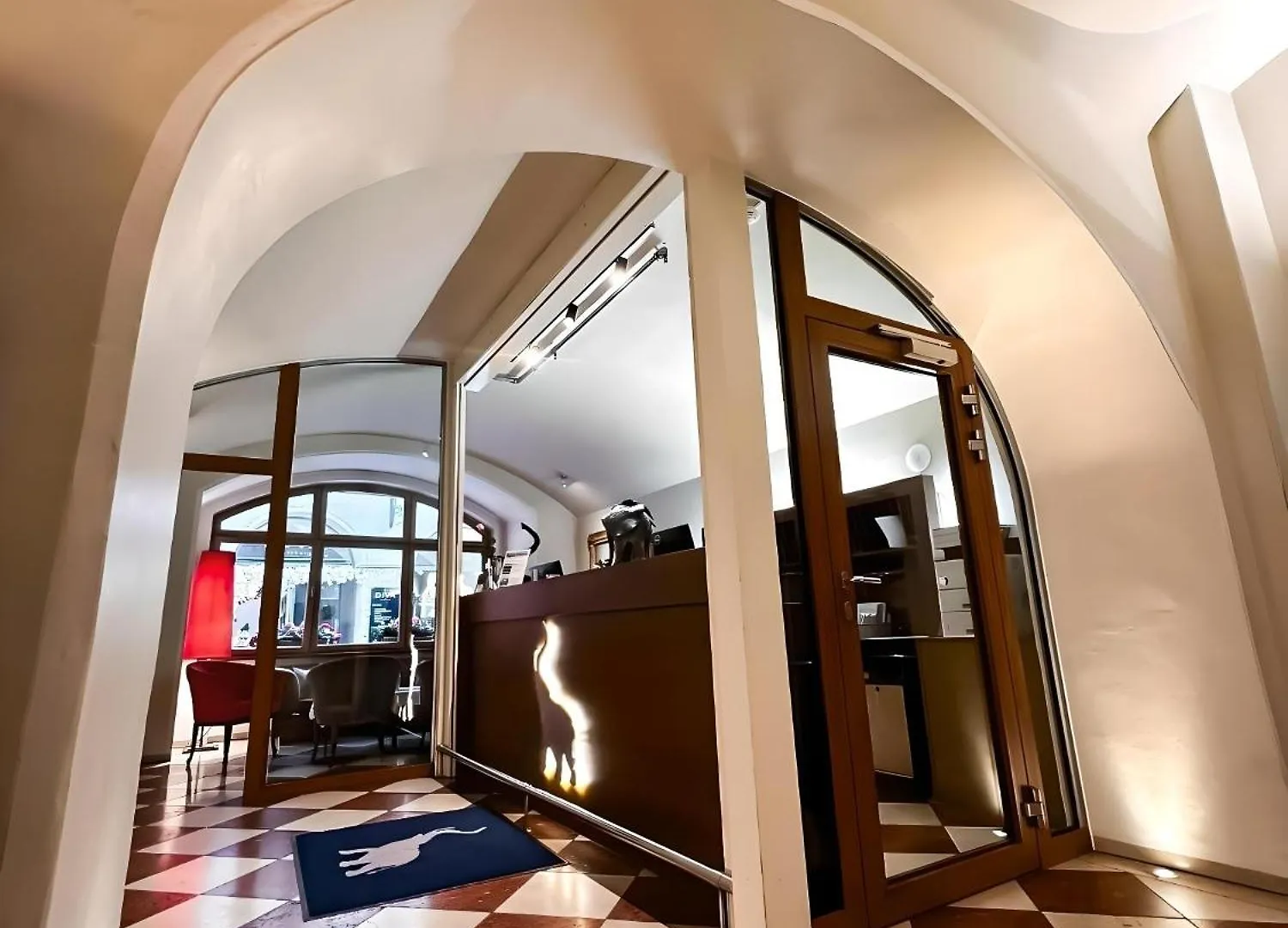 Hotel Elefant Family Business Solnohrad